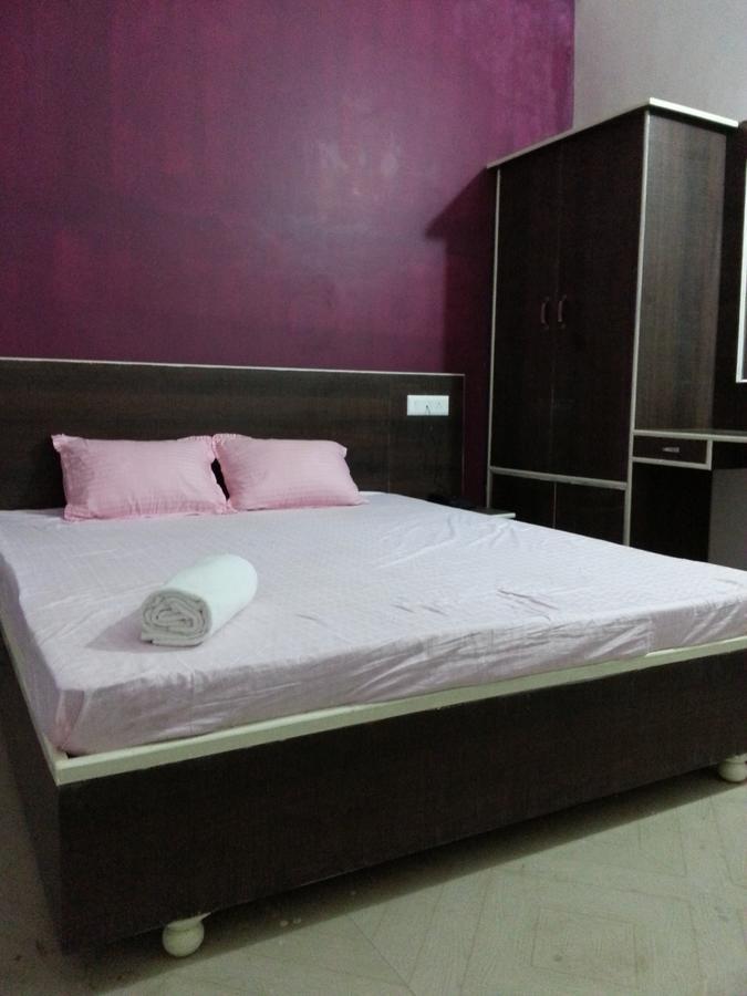 Forbesganj Hotel Sanchita Palace מראה חיצוני תמונה