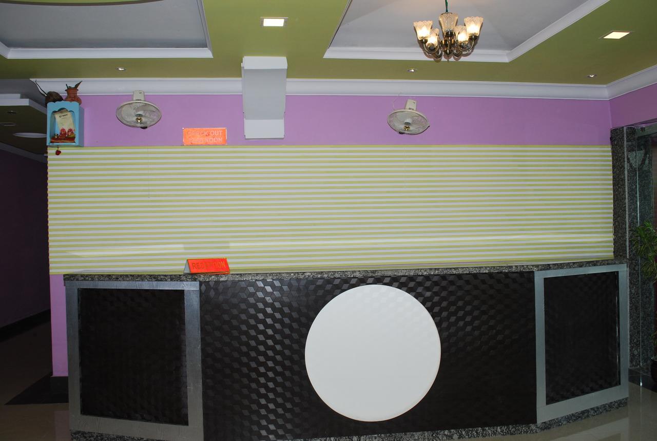 Forbesganj Hotel Sanchita Palace מראה חיצוני תמונה